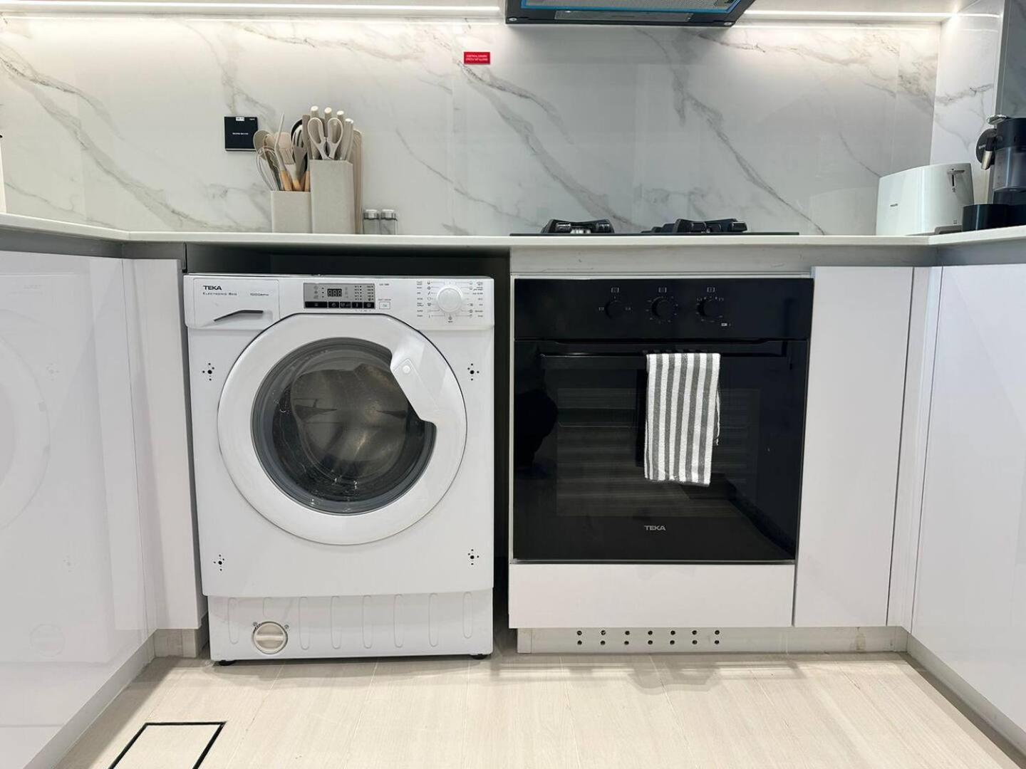 Apartment Elegant Urban 1 Bedroom In Jvc *